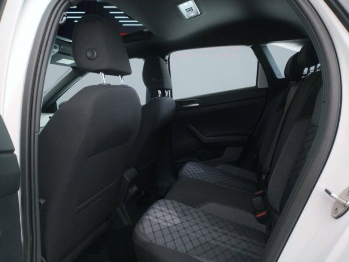 Volkswagen Taigo 1.0 tsi R-Line 115cv (17)