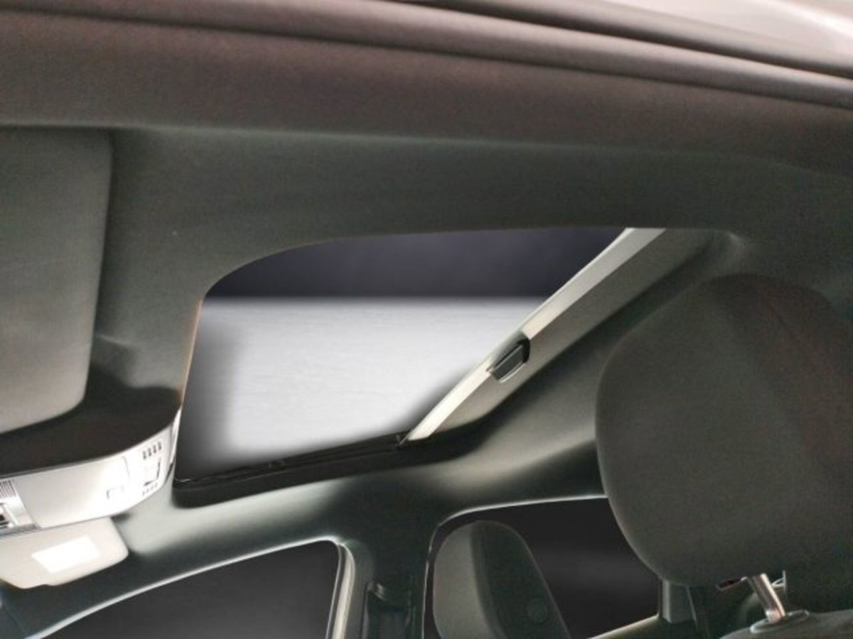 Volkswagen Taigo 1.0 tsi R-Line 115cv (15)