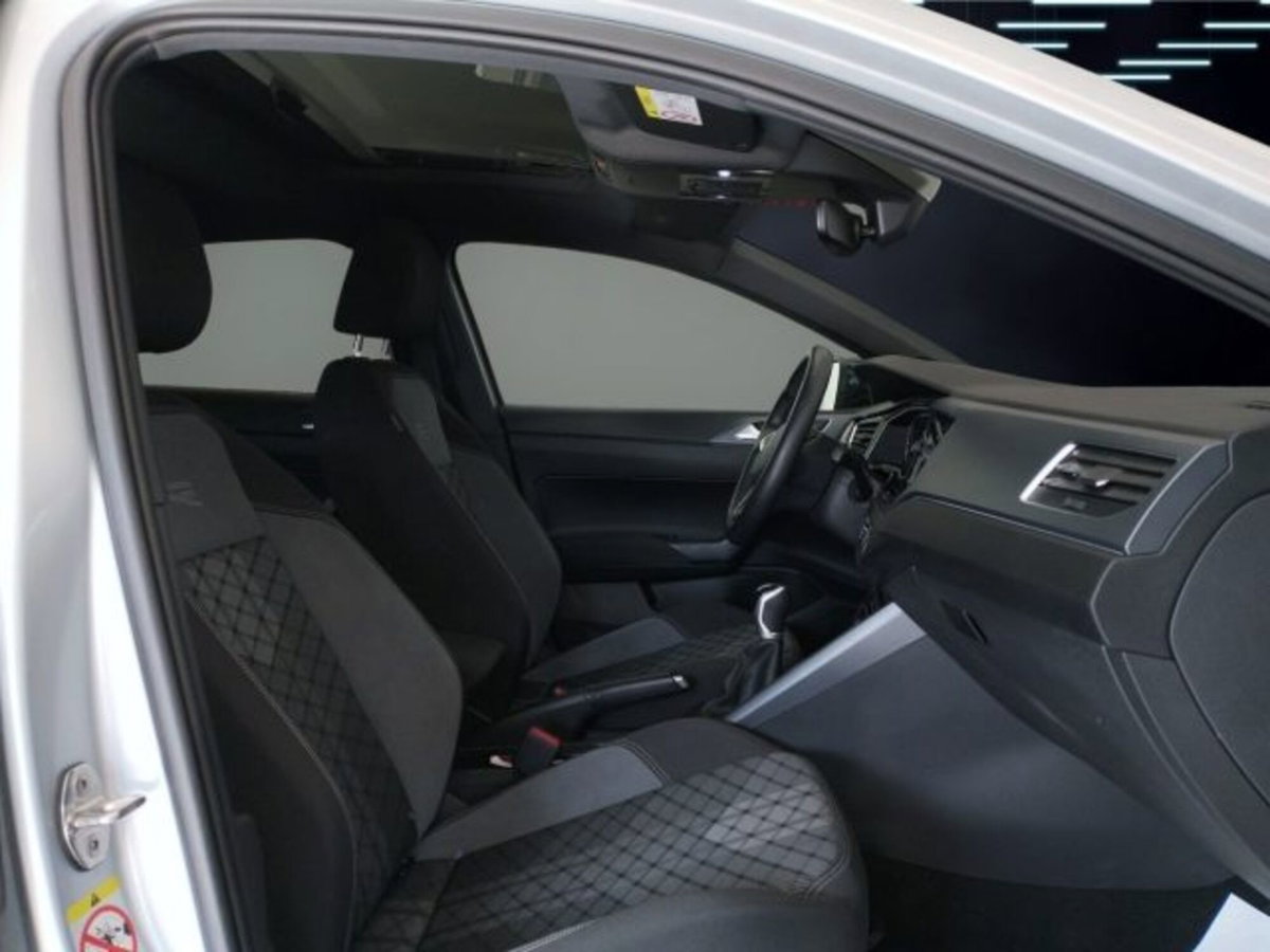 Volkswagen Taigo 1.0 tsi R-Line 115cv (18)