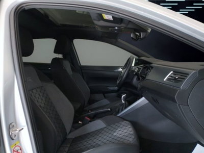Volkswagen Taigo 1.0 tsi R-Line 115cv (18)