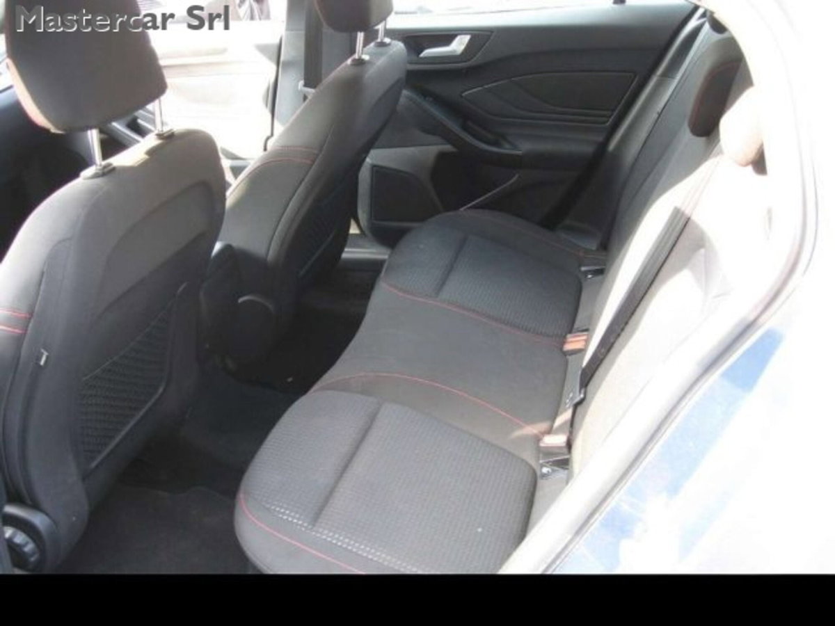 Ford Focus Station Wagon 1.0 EcoBoost 125 CV automatico SW ST-Line (7)