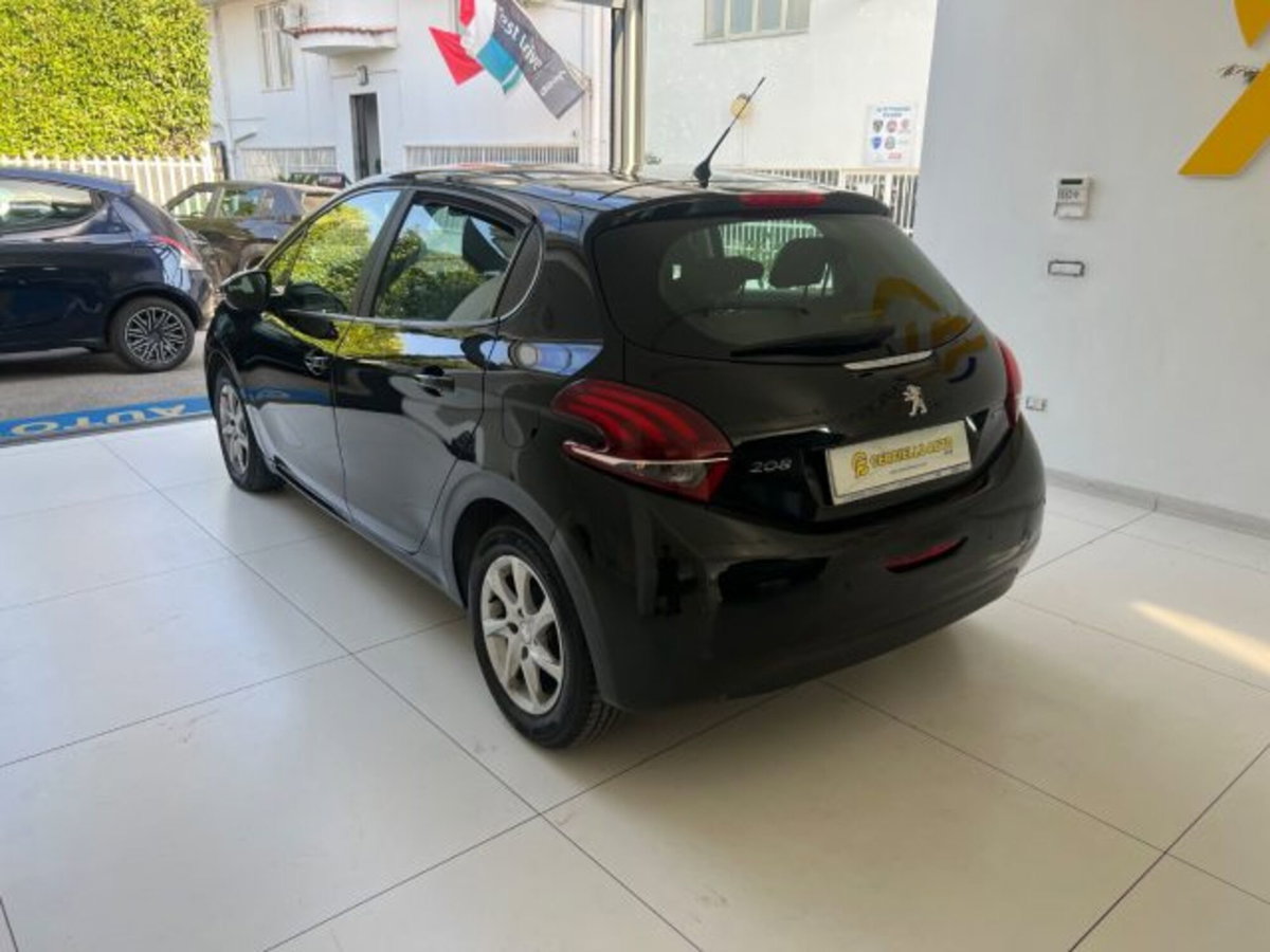 Peugeot 208 75 5 porte Active (11)