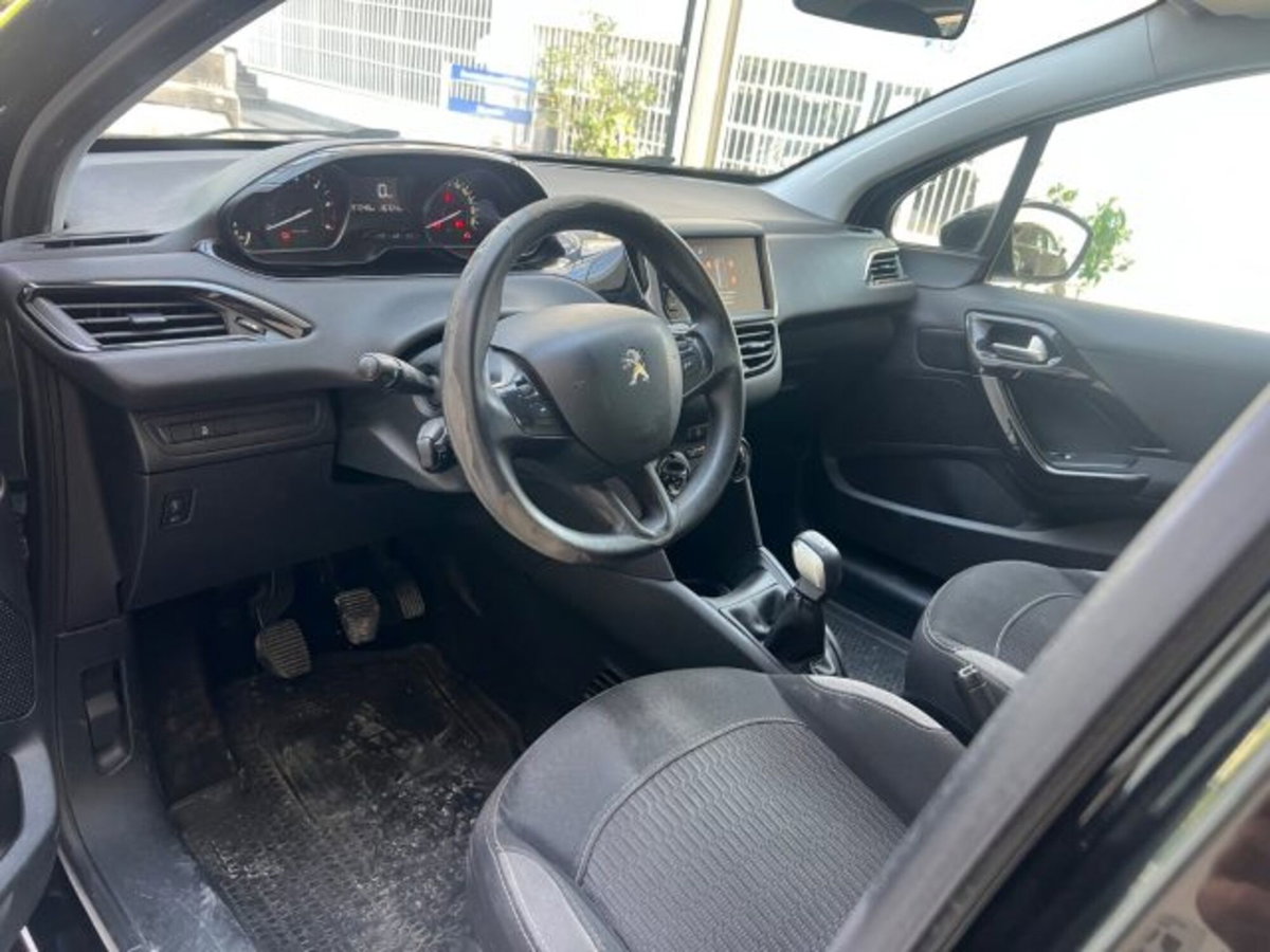 Peugeot 208 75 5 porte Active (16)