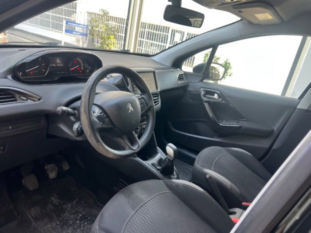 Peugeot 208 75 5 porte Active (17)