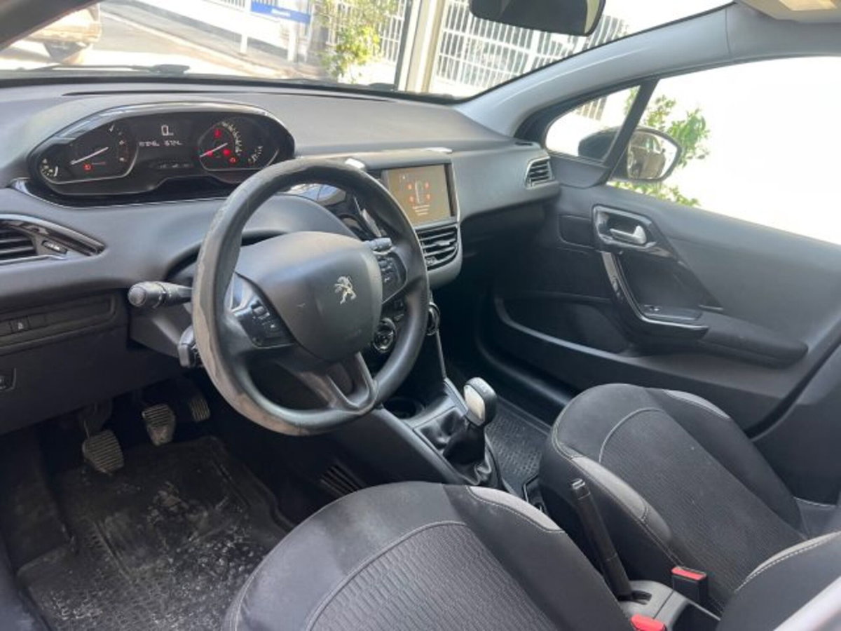 Peugeot 208 75 5 porte Active (18)
