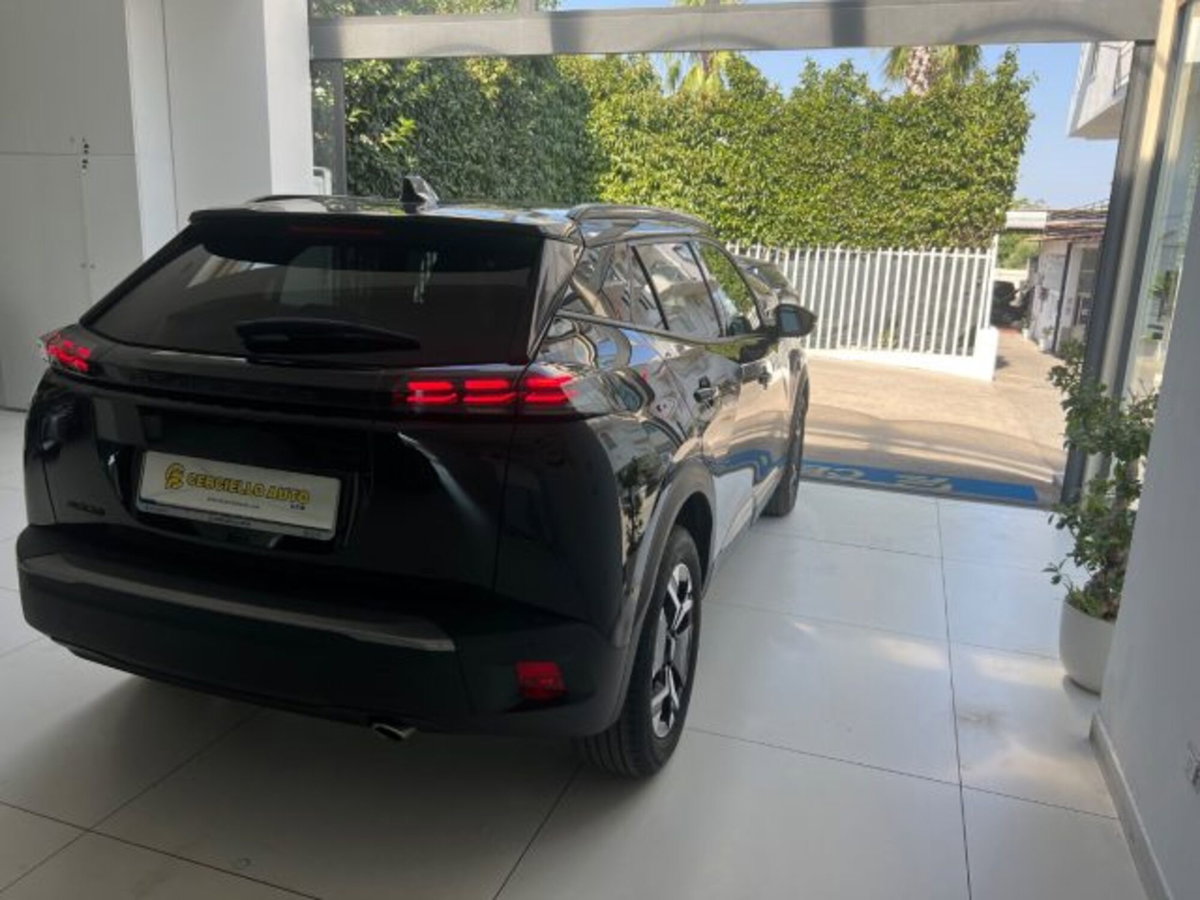 Peugeot 2008 BlueHDi 130 S&S EAT8 Allure Pack (10)