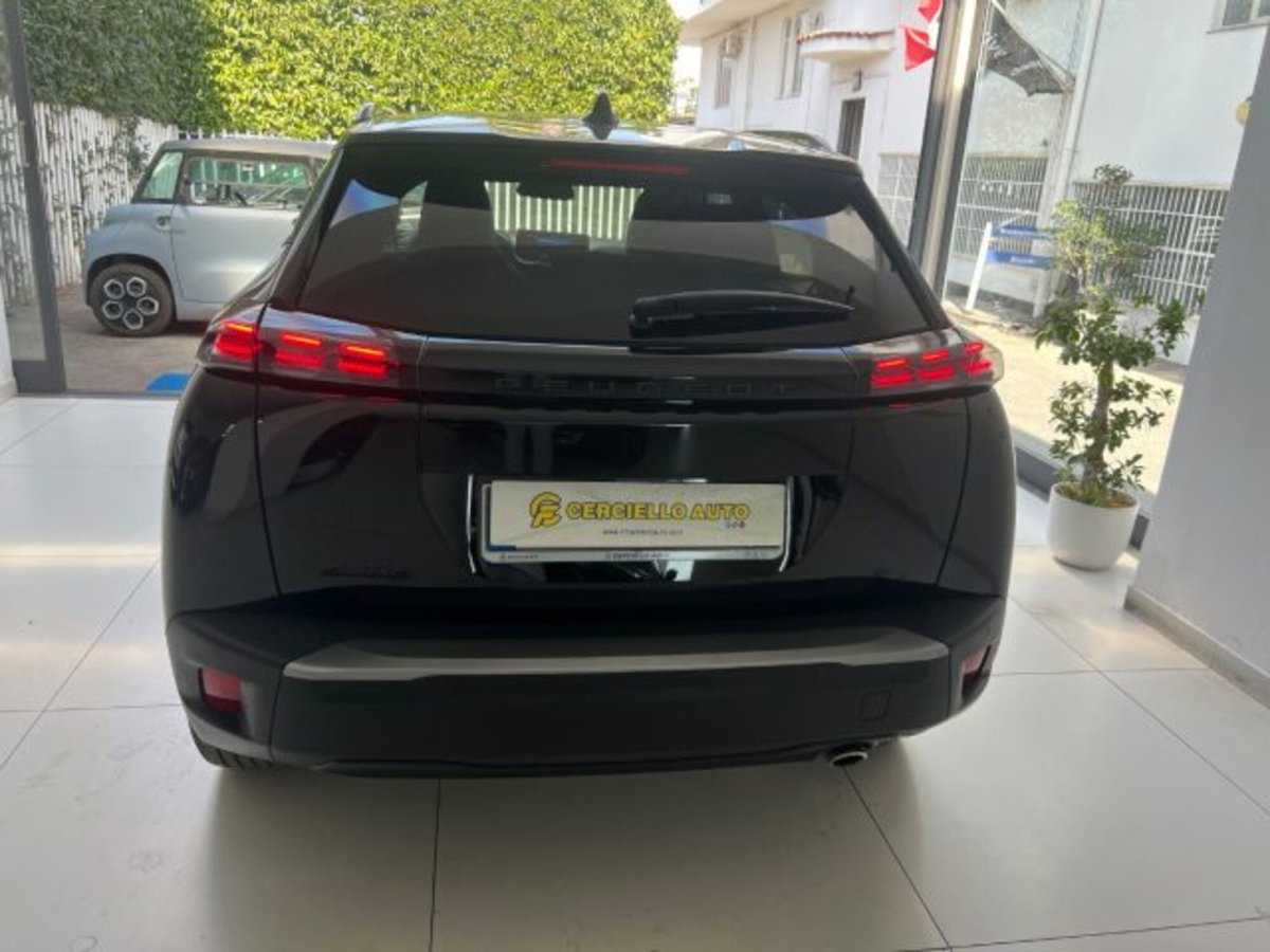 Peugeot 2008 BlueHDi 130 S&S EAT8 Allure Pack (8)