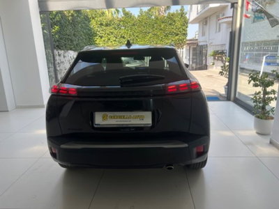 Peugeot 2008 BlueHDi 130 S&S EAT8 Allure Pack (9)