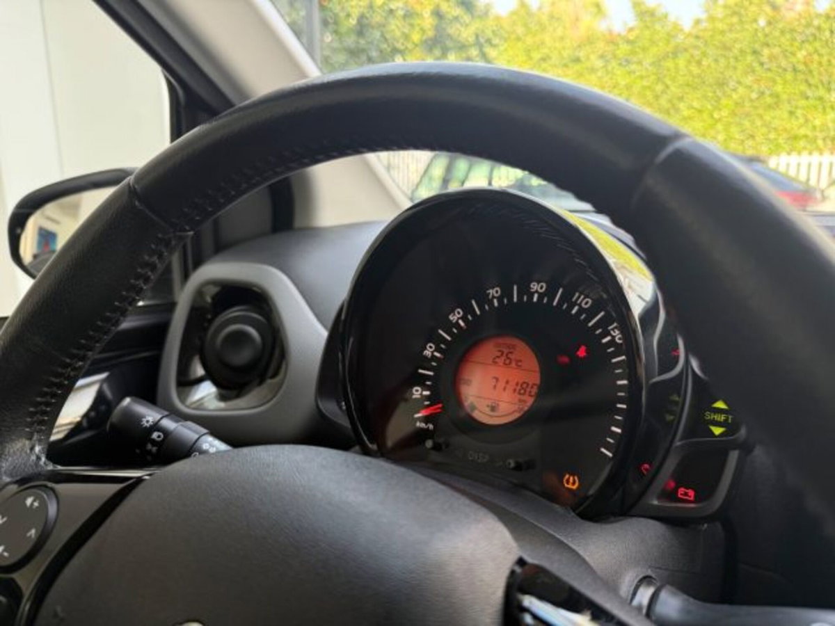 Peugeot 108 72 5 porte Allure (14)