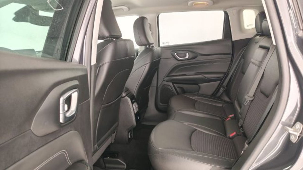 Jeep Compass 1.6 Multijet II 2WD Limited (15)