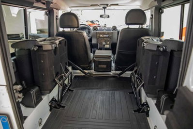Land Rover Defender 90 2.2 TD4 Station Wagon Limited Edition N1 (11)