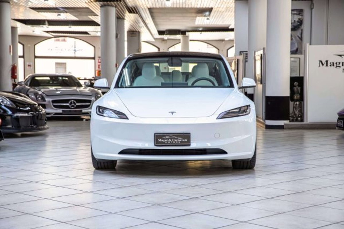 Tesla Model 3 Model 3 Long Range RWD (2)