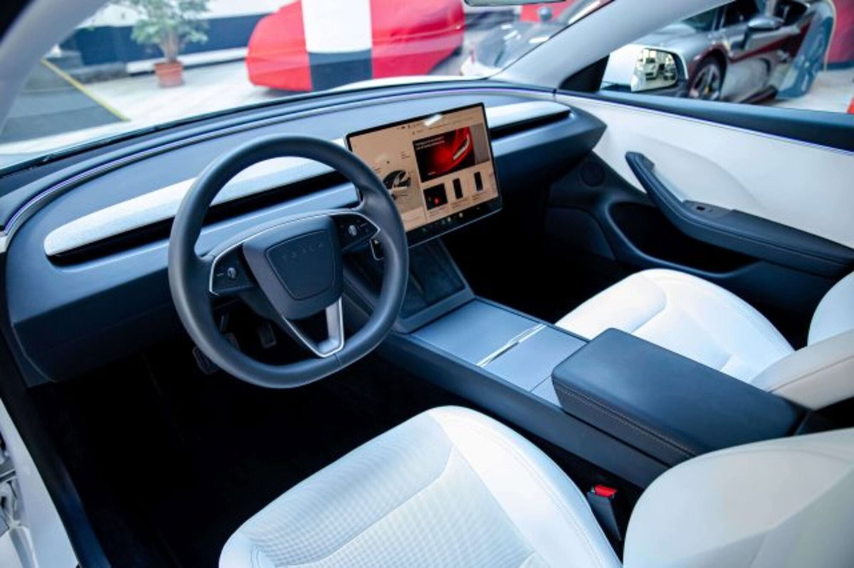 Tesla Model 3 Model 3 Long Range RWD (8)