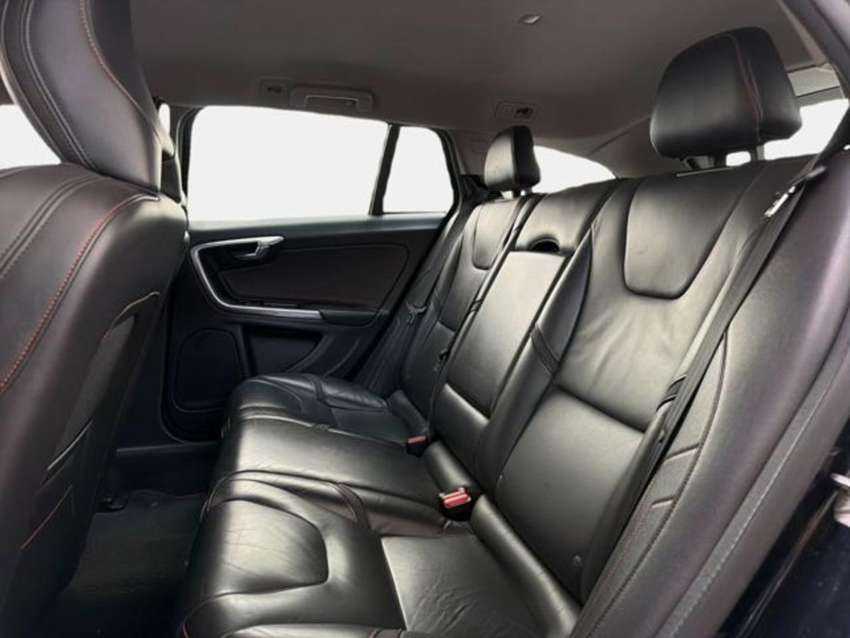 Volvo V60 D2 Geartronic Volvo Ocean Race N1 (14)