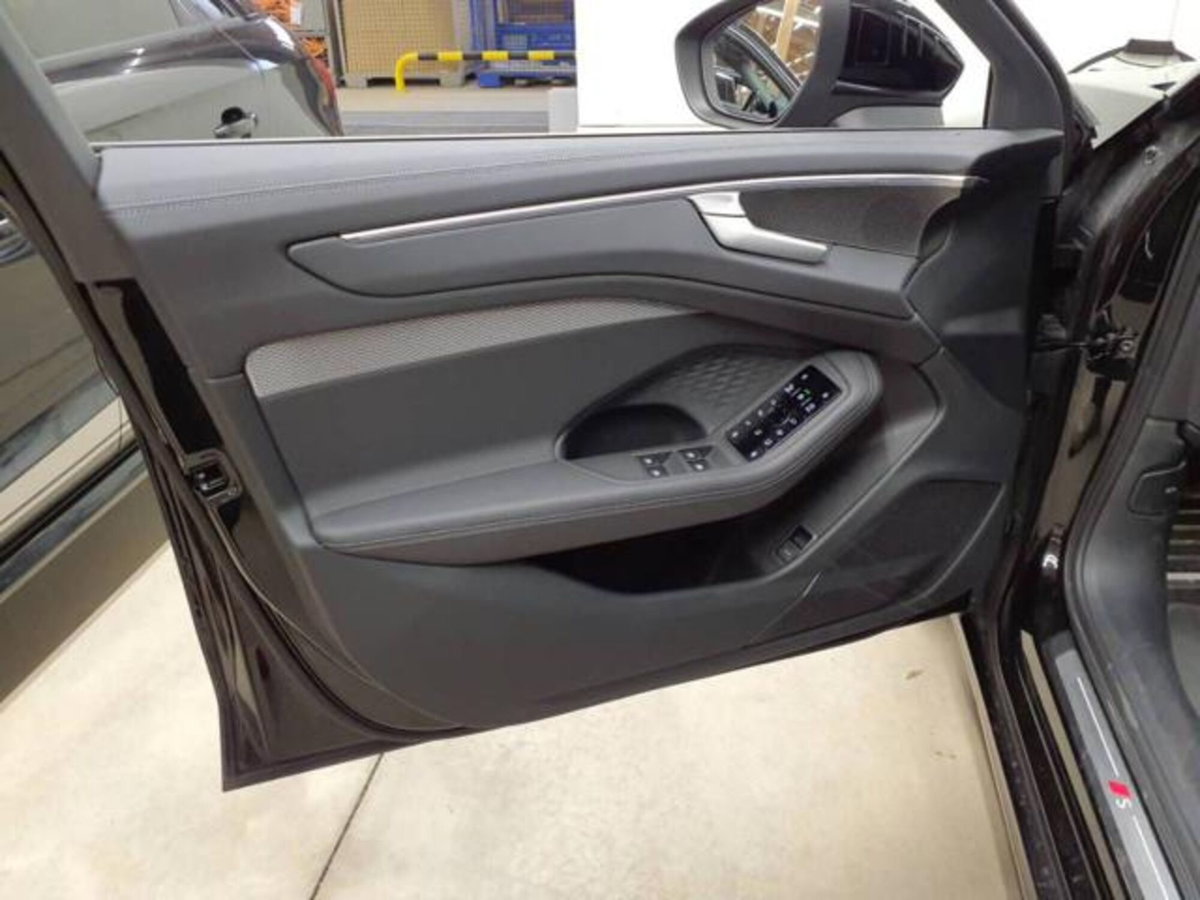 Audi A6 40 2.0 TDI quattro ultra S tronic Business Plus (6)