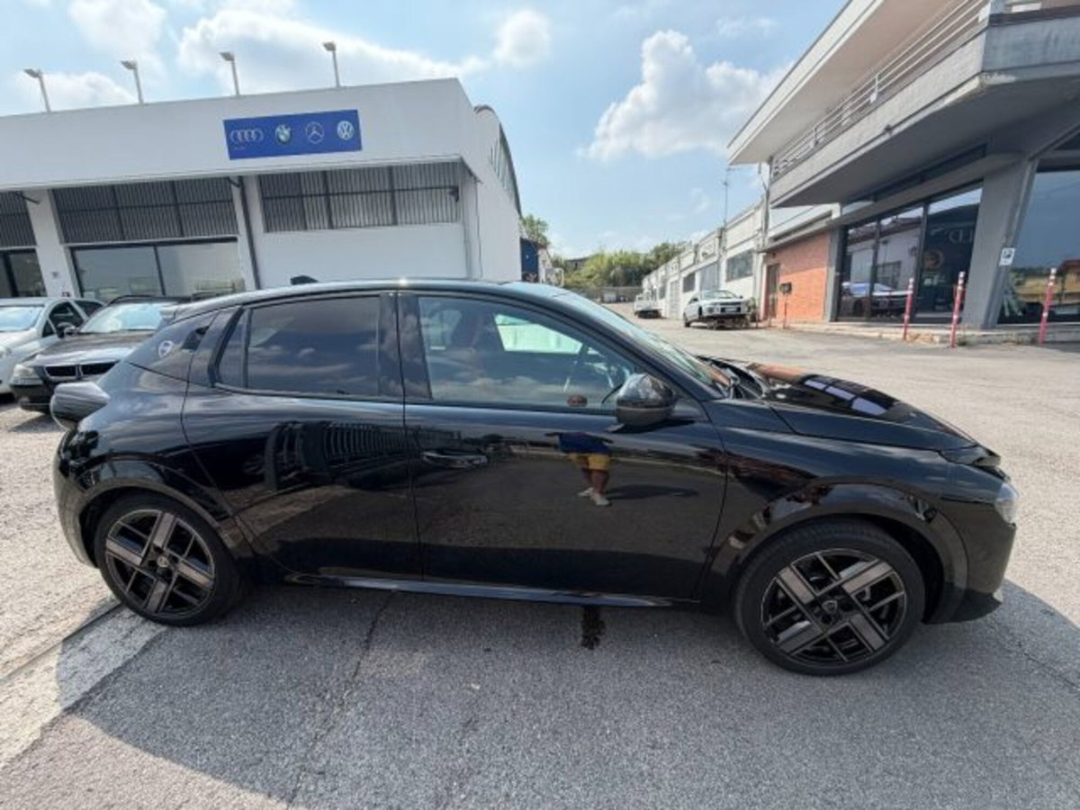 Lancia Ypsilon 1.2 mhev Edizione Cassina e-dct (7)