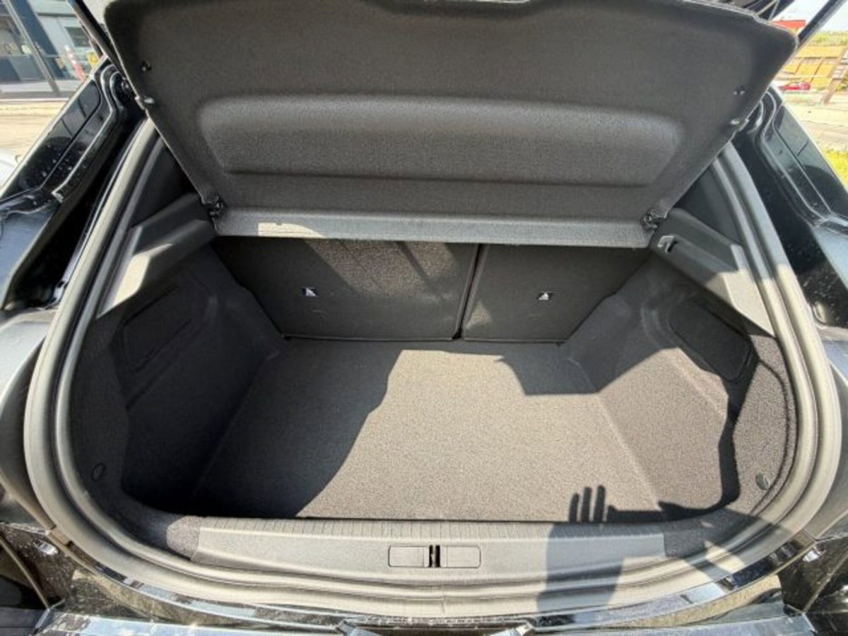 Lancia Ypsilon 1.2 mhev Edizione Cassina e-dct (8)