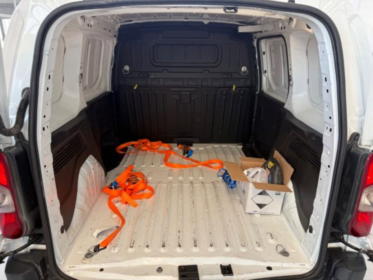 Citroen Berlingo BlueHDi 100 Van DC 5 posti L2 Semivetrato (13)