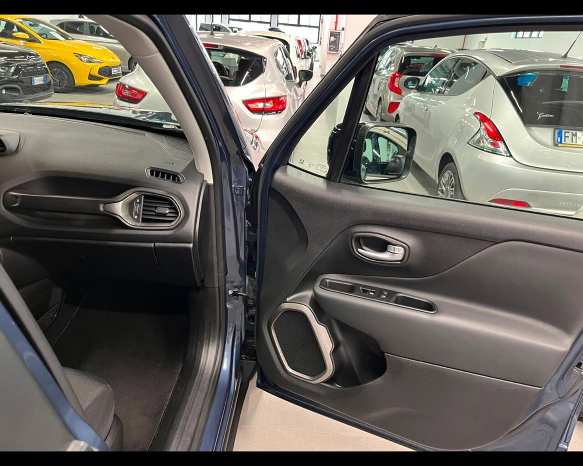 Jeep Renegade 1.6 Mjt 130 CV Limited (10)