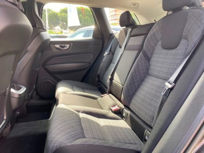 Volvo XC60 B4 automatico Essential (12)
