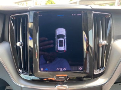 Volvo XC60 B4 automatico Essential (14)