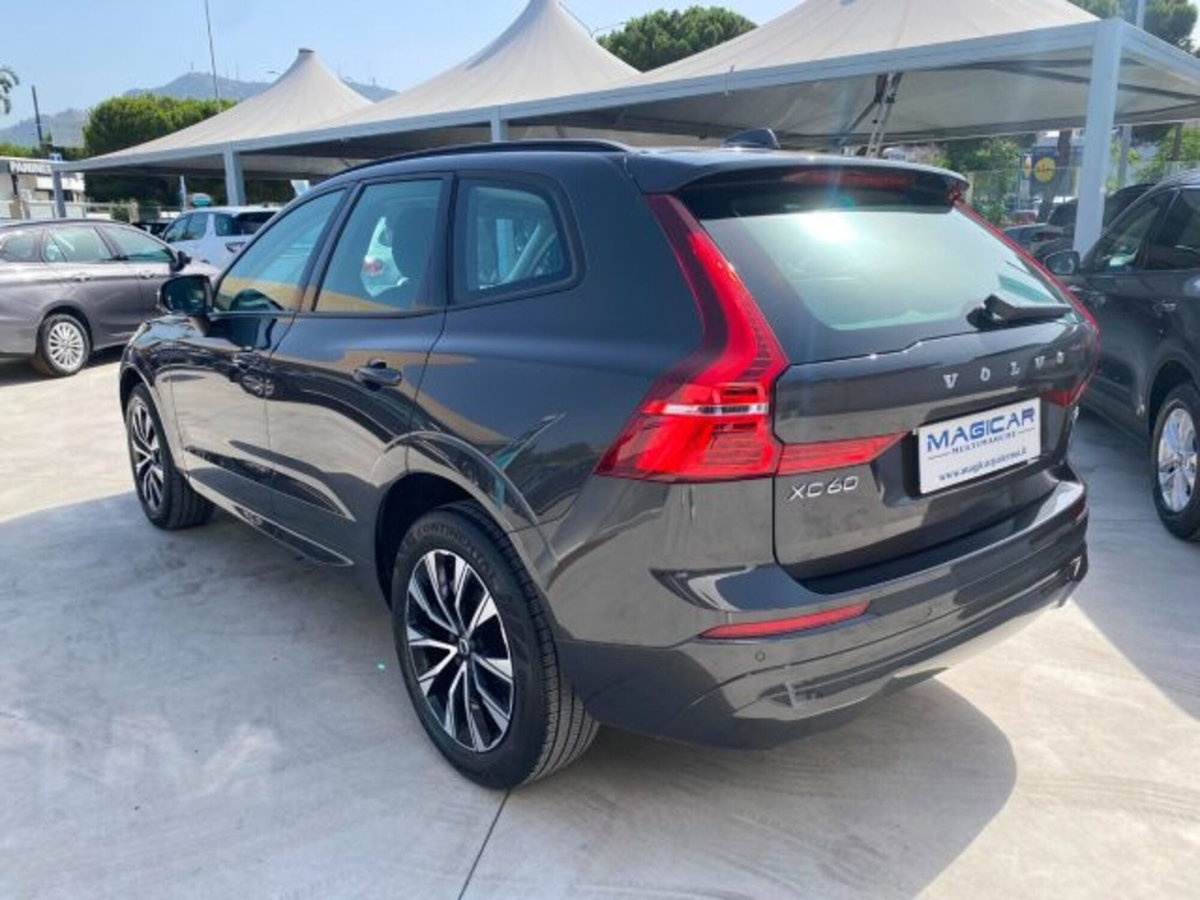 Volvo XC60 B4 automatico Essential (5)