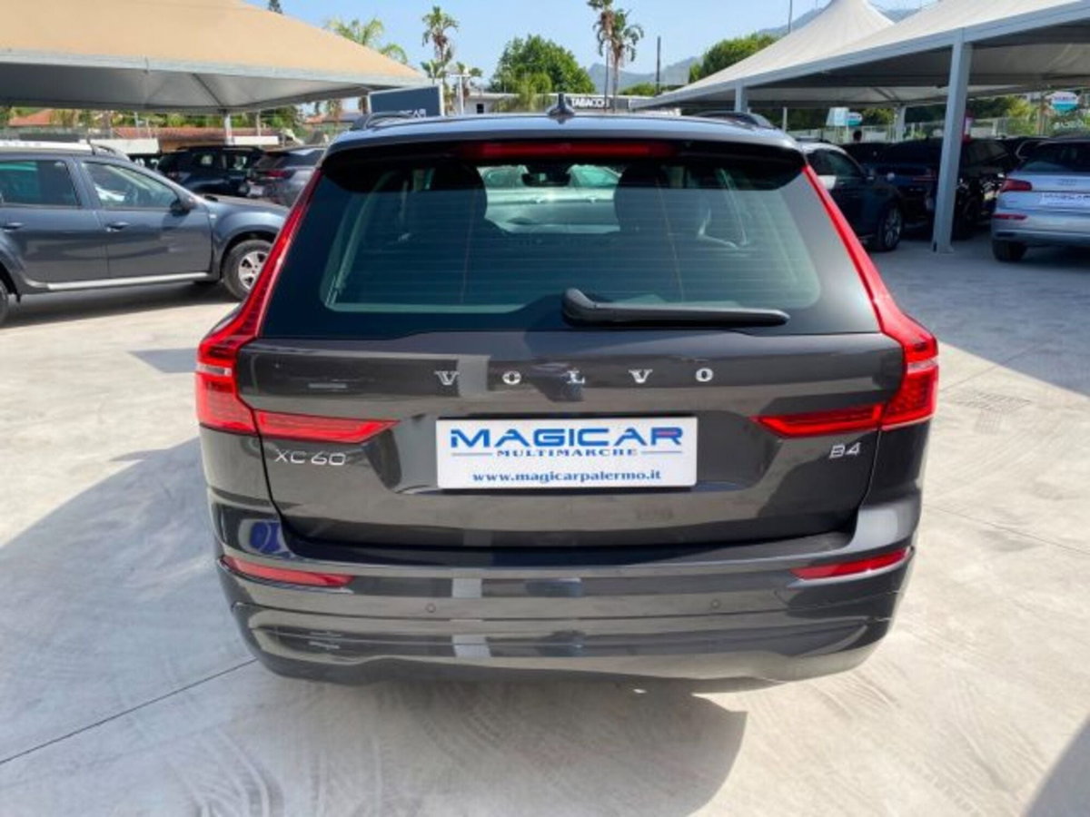 Volvo XC60 B4 automatico Essential (6)