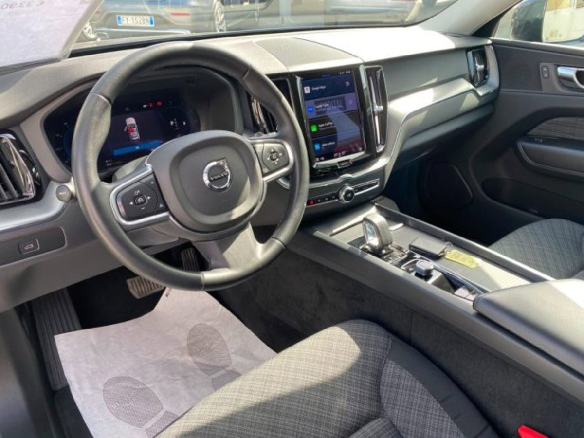 Volvo XC60 B4 automatico Essential (8)