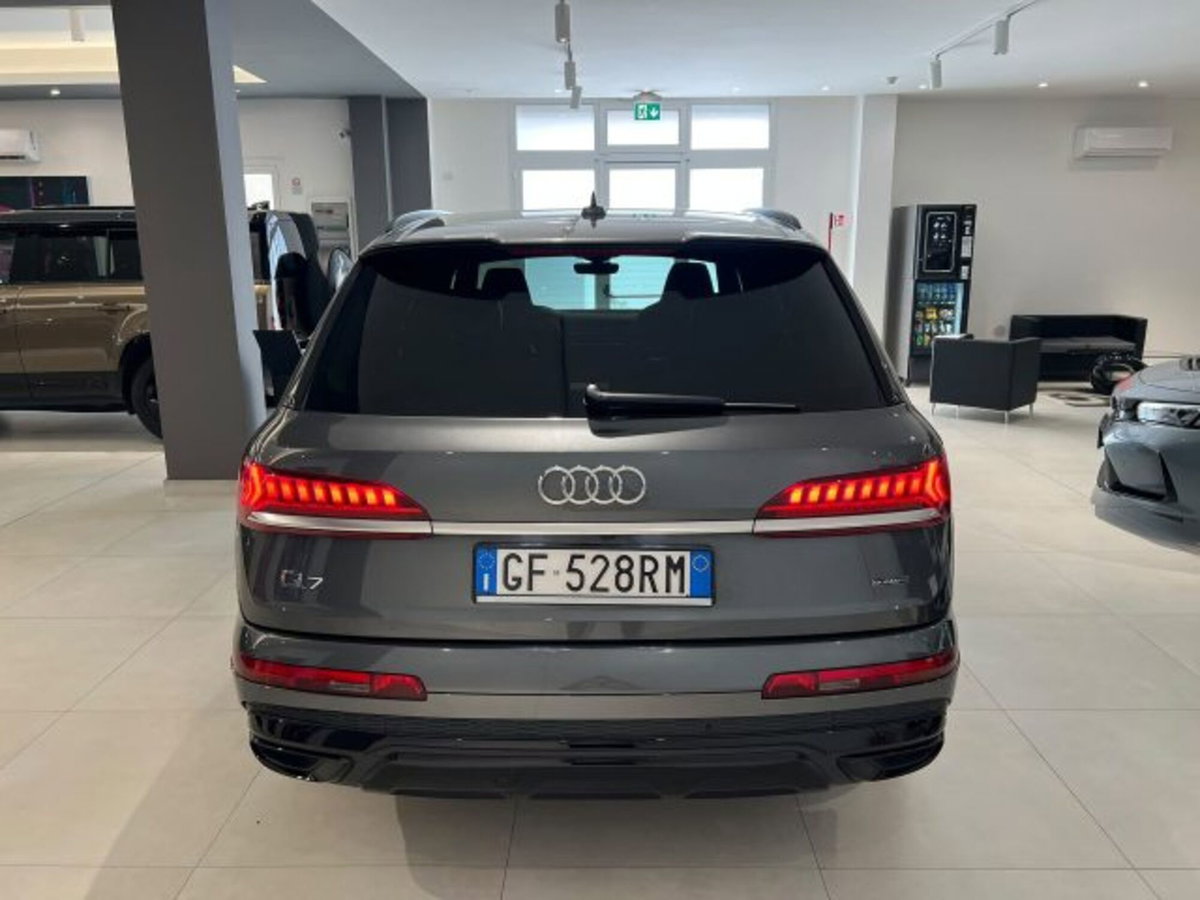 Audi Q7 55 TFSI e quattro tiptronic Sport (6)