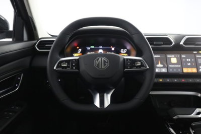 Mg ZS ZS 1.5 Luxury (12)