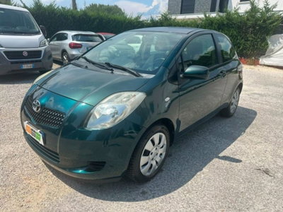 Toyota Yaris 1.0 3 porte Sol (11)