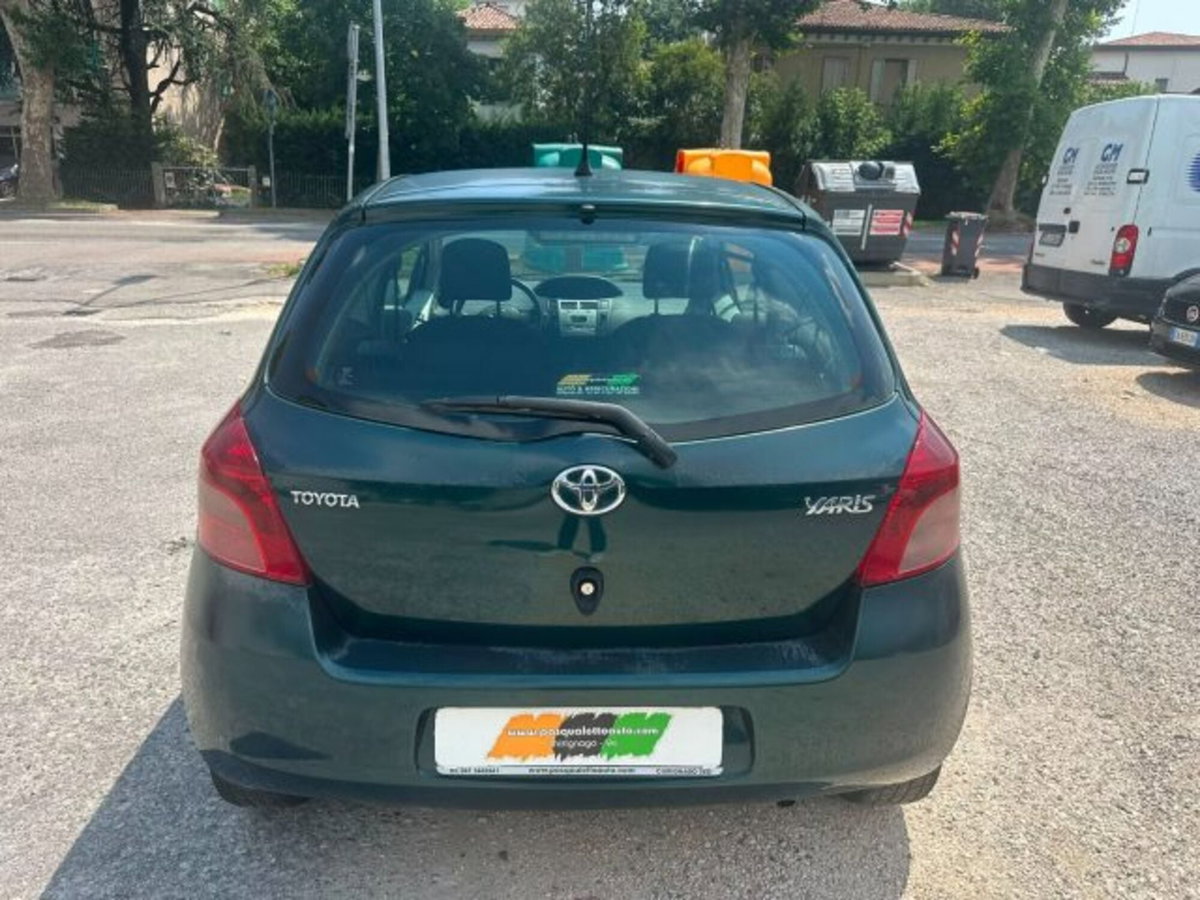 Toyota Yaris 1.0 3 porte Sol (13)