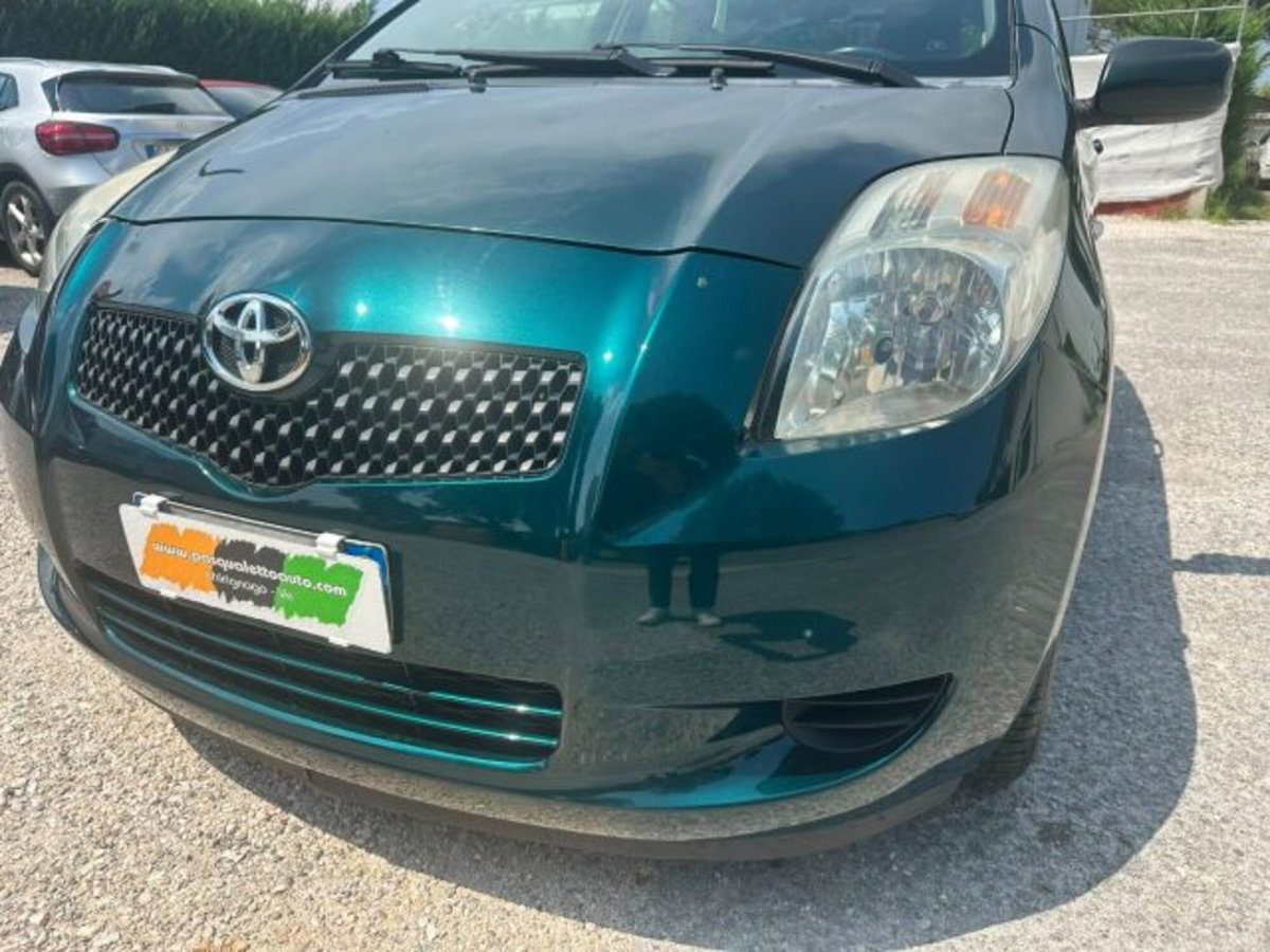 Toyota Yaris 1.0 3 porte Sol (16)