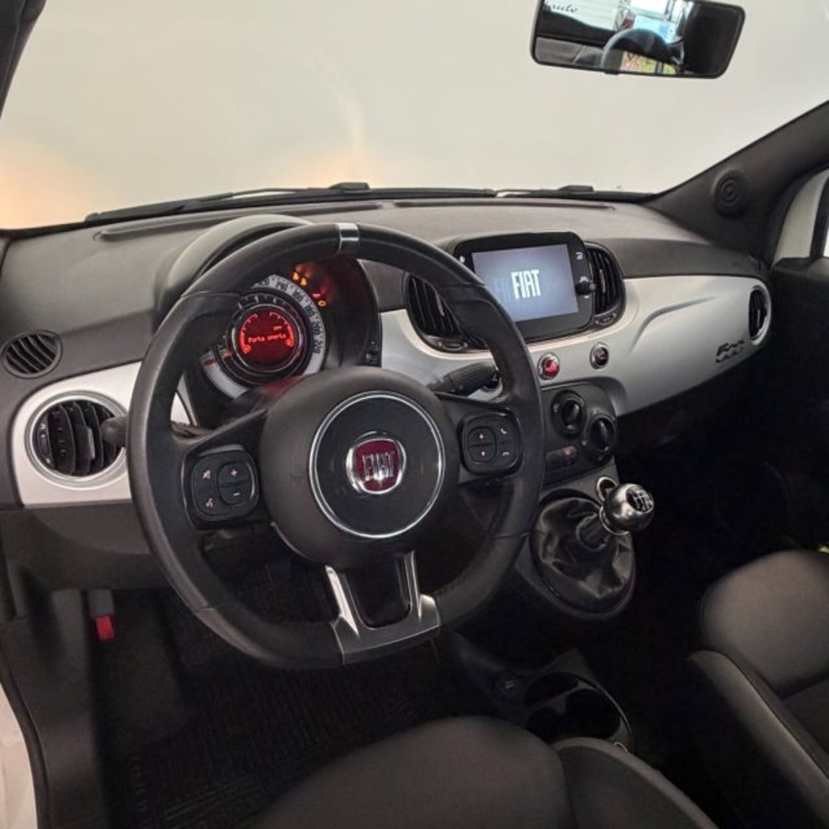 Fiat 500 1.0 Hybrid Connect (10)