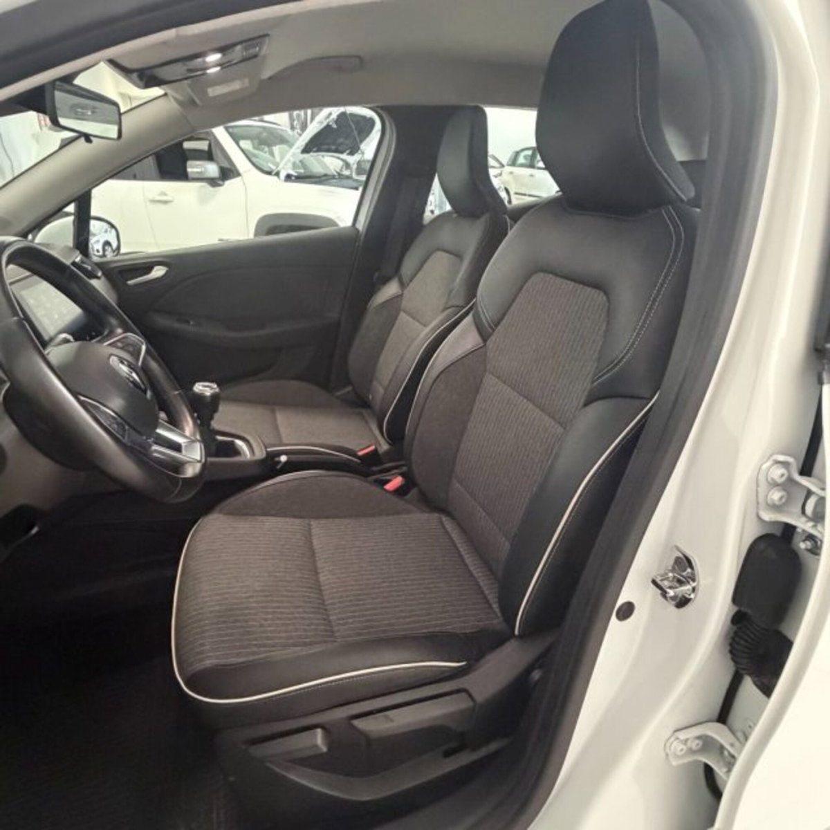 Renault Clio Blue dCi 85 CV 5 porte Intens (12)