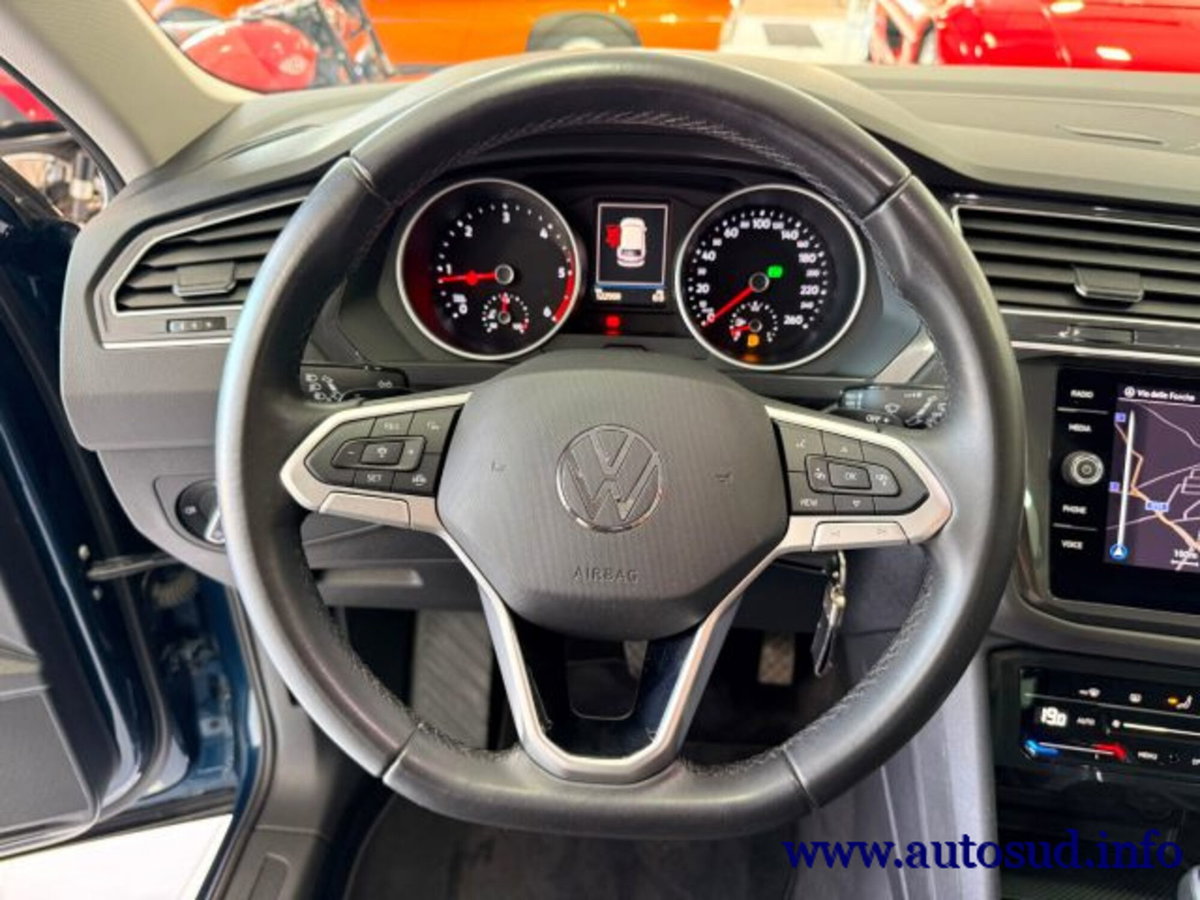 Volkswagen Tiguan 2.0 TDI 150 CV SCR DSG 4MOTION Life (13)