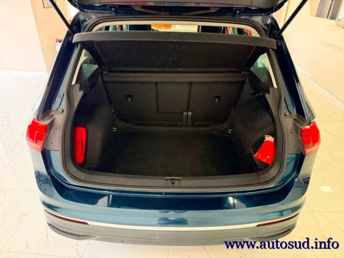 Volkswagen Tiguan 2.0 TDI 150 CV SCR DSG 4MOTION Life (20)