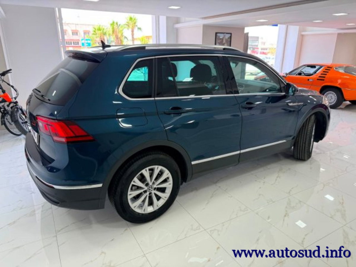 Volkswagen Tiguan 2.0 TDI 150 CV SCR DSG 4MOTION Life (6)