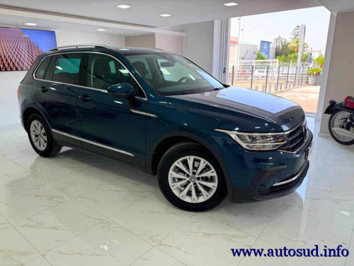 Volkswagen Tiguan 2.0 TDI 150 CV SCR DSG 4MOTION Life (8)