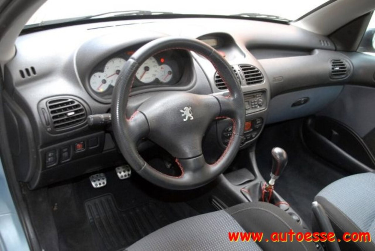 Peugeot 206 Cabrio 16V CC (10)