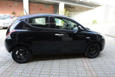 Lancia Ypsilon 1.0 FireFly 5 porte S&S Hybrid Ecochic Gold (7)