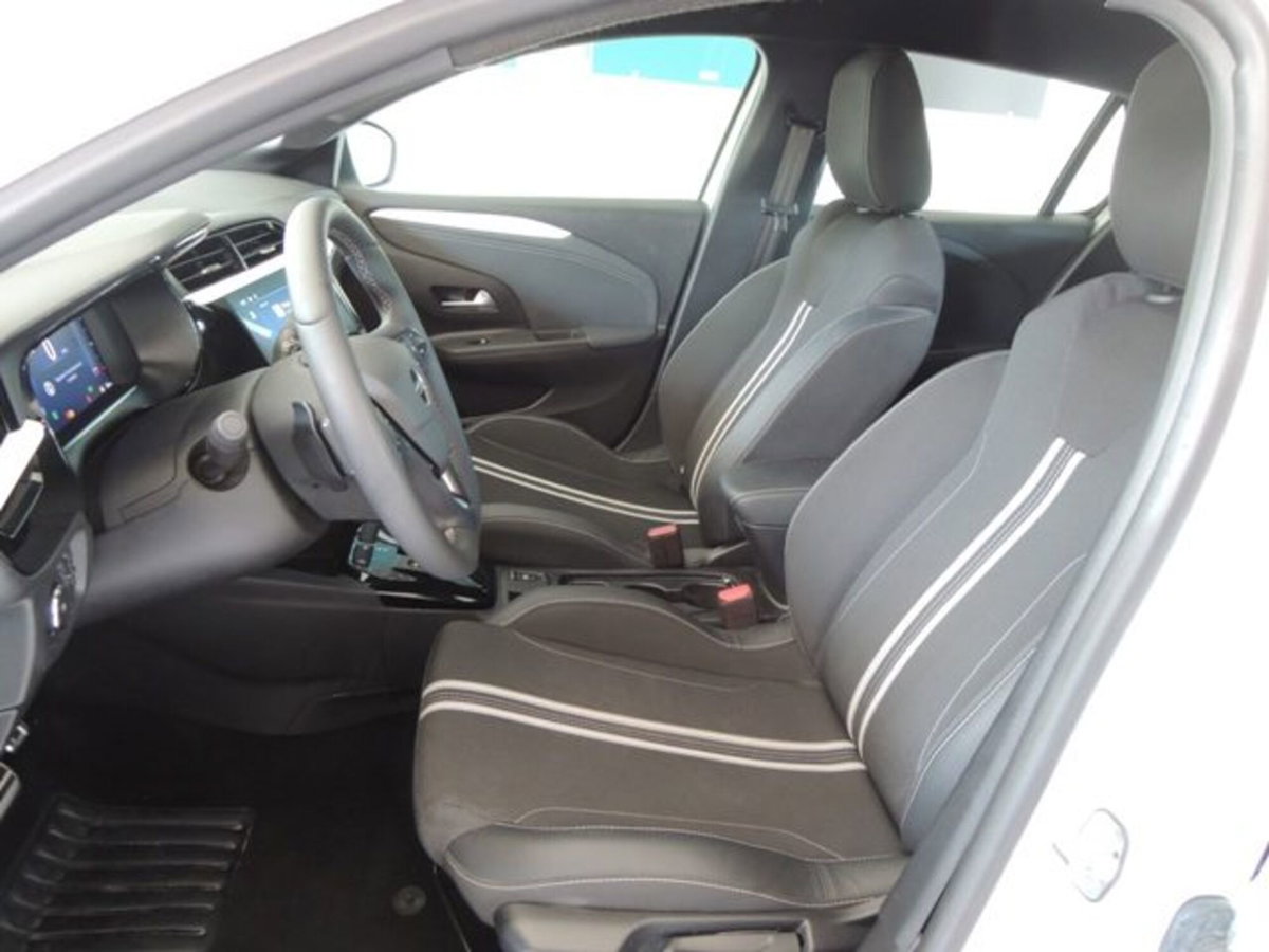 Opel Corsa 1.2 100 CV aut. GS Line (10)