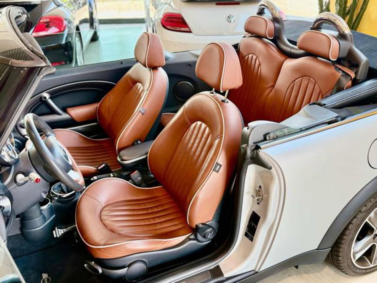 MINI Mini Cabrio 1.6 16V One Sidewalk Cabrio (13)