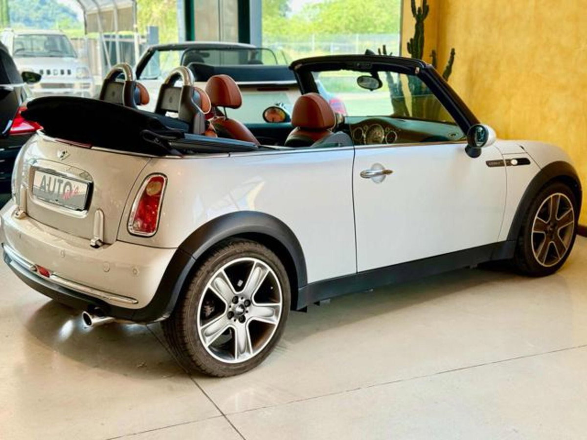 MINI Mini Cabrio 1.6 16V One Sidewalk Cabrio (6)