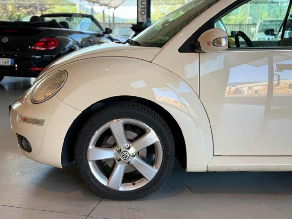 Volkswagen New Beetle Cabrio 1.6 Cabrio (6)
