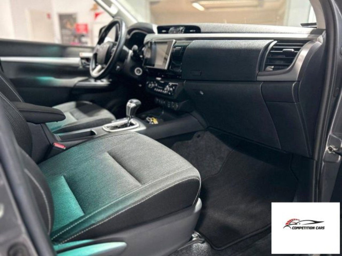 Toyota Hilux 2.D-4D 4WD porte Double Cab Comfort (7)