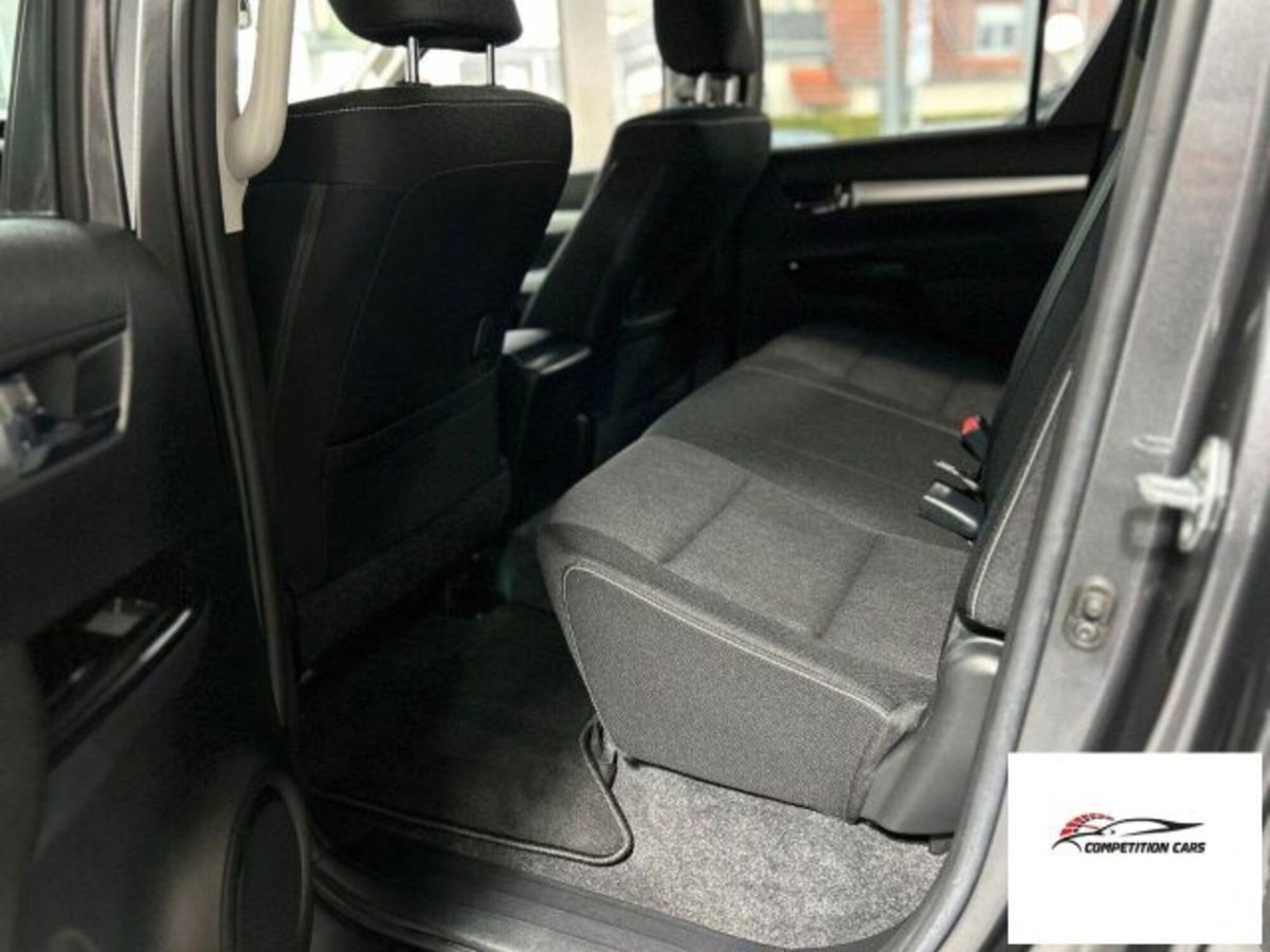 Toyota Hilux 2.D-4D 4WD porte Double Cab Comfort (8)