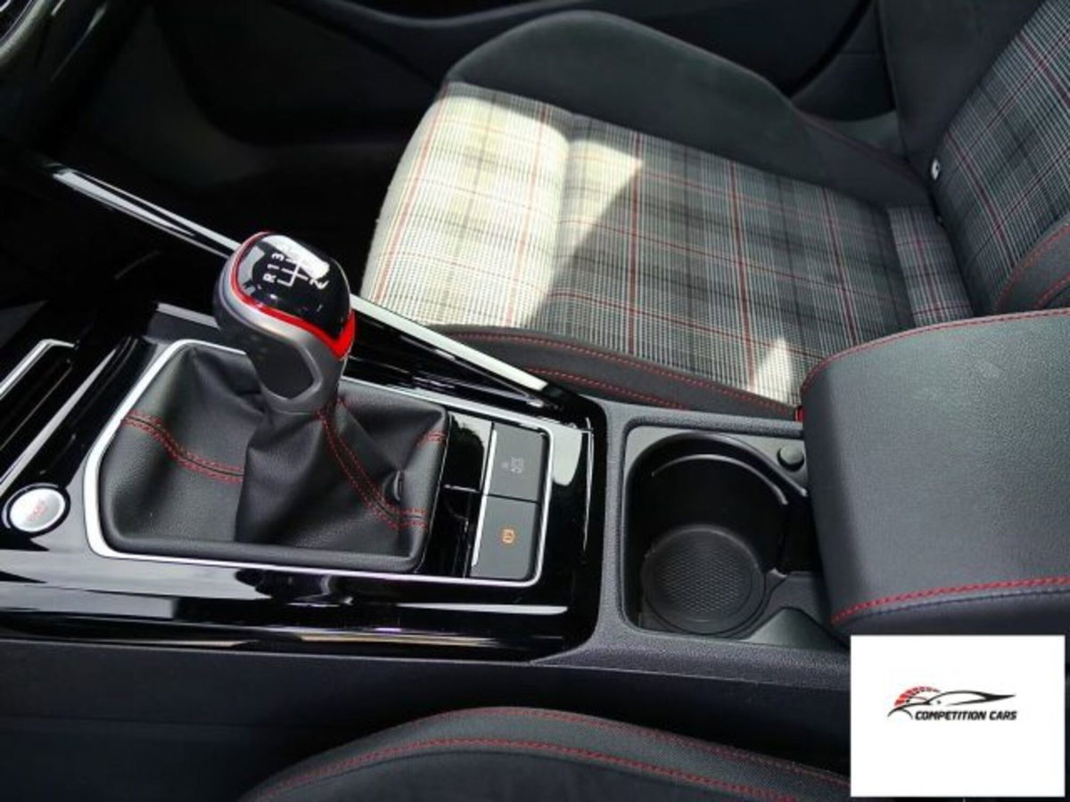 Volkswagen Golf 2.0 tsi GTI MT Ultimate 245cv (10)