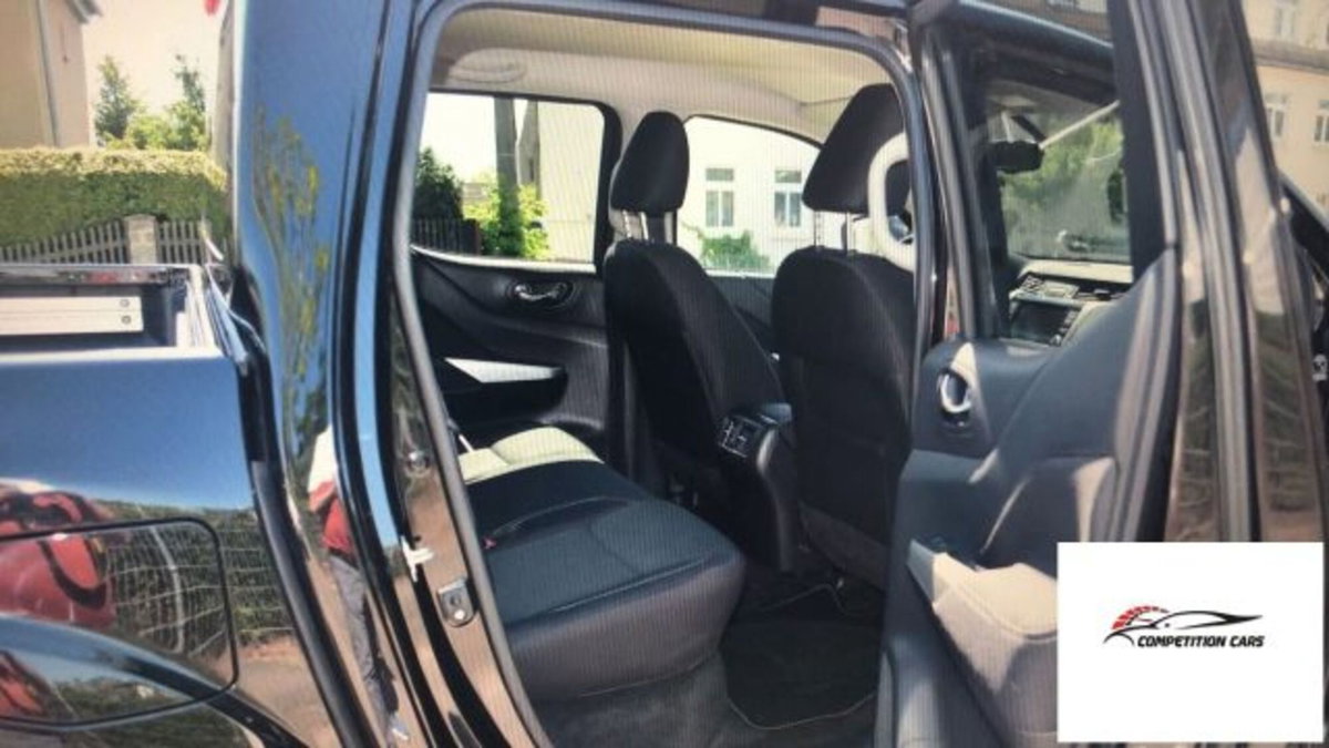 Nissan Navara 2.3 dCi 190 CV 4WD Double Cab N-Connecta (13)