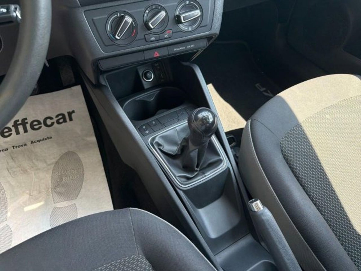 SEAT Ibiza 1.0 75 CV 5p. Connect Grey (11)